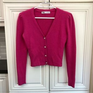 Soft Zara women’s v-neck crop sweater